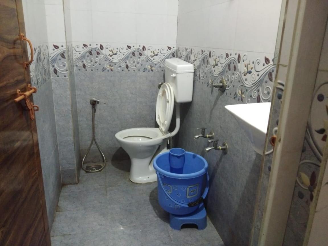 Hotel Shree Krishna 아흐메다바드 외부 사진